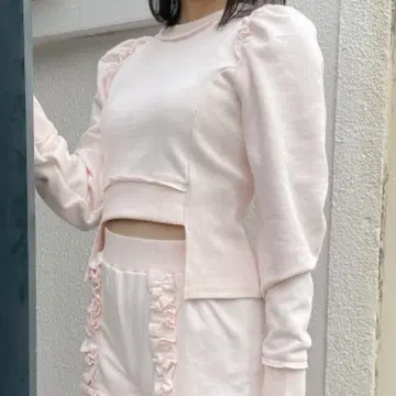 lilLilly 레이스업 맨투맨 상의