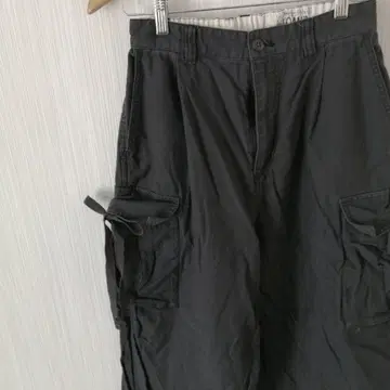 니코앤드 카고 팬츠 배럴 레그 리본 차콜 그레이
