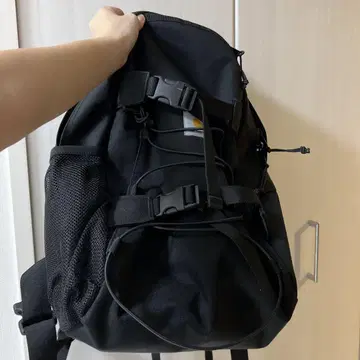Carhartt 블랙 백팩