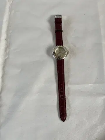 새상품급 코그(COGU) JAPAN 버건디 가죽 손목시계 스톤 포함