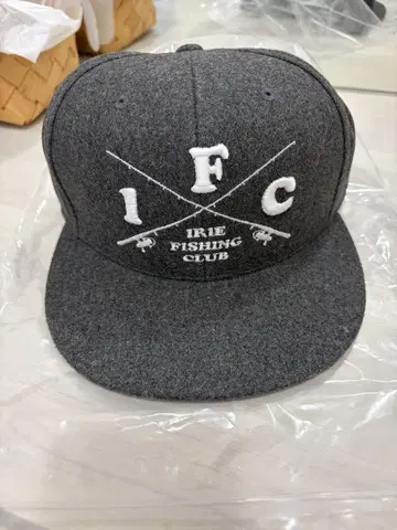 IRIE FISHING CLUB 그레이 모자 새상품