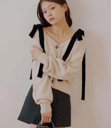 포켓 부착 어깨 리본 루즈 니트 가디건