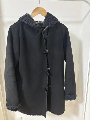 BILLABONG 블랙 무스탕 코트
