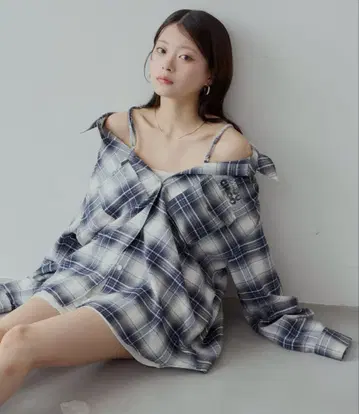 최종 가격 25ss 완판 네이비 2WAY 오버 체크 셔츠