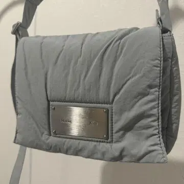 MATIN KIM BIG PADDING MESSENGER BAG 그레이