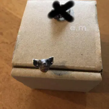 SALE! e.m. 돼지 귀걸이