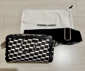 PIERRE HARDY 기하학 패턴 숄더백
