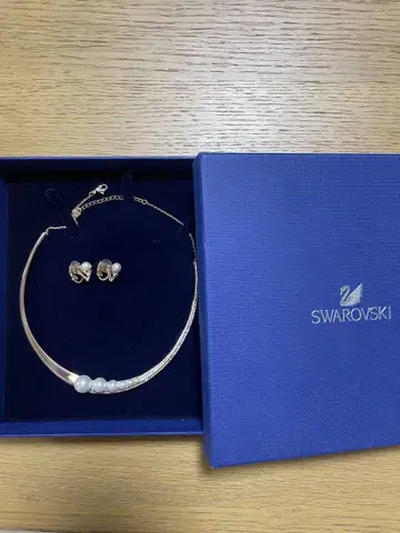 Swarovski 목걸이와 귀걸이 세트