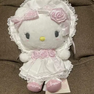 새상품 헬로키티 봉제 인형 화이트 프릴 디자인 산리오