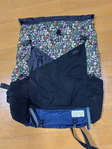 Marmot x 사각유리 sotoasobi 꽃무늬 레어