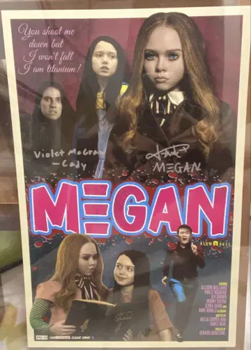 MEGAN autograph 친필 사인 미니 포스터