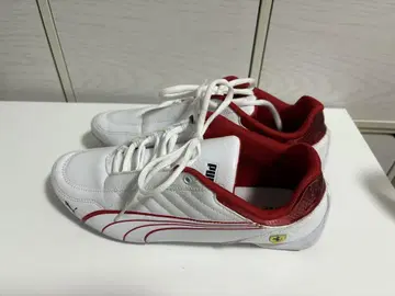 푸마 페라리 콜라보 스니커즈 화이트/레드 27cm
