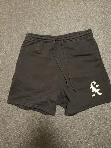 LYFT god selection xxx 숏팬츠 M 사이즈