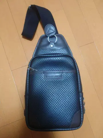 초절정 새상품급 LAGASHA 라가샤 바디백 블랙 블랙 백
