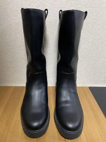 유니클로 컴피트 터치 미들 부츠 22.5cm