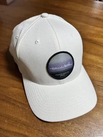 travisMathew 화이트 캡