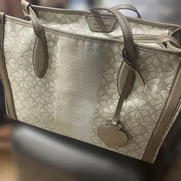 실버 꽃무늬 토트백