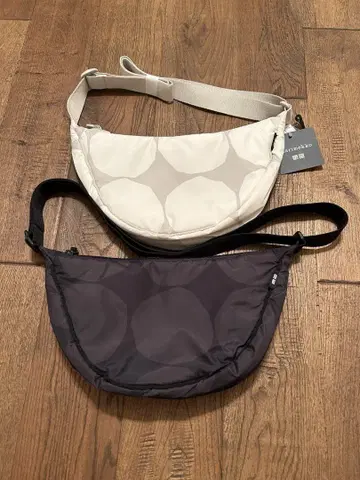 유니클로 라운드 미니 숄더백 마리메꼬 콜라보 2개 marimekko