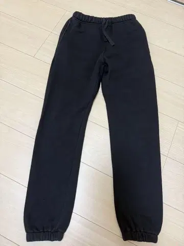 COMPEX 블랙 스웨트 팬츠