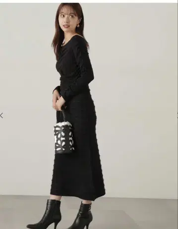 미사용 새상품 라메 믹스 페더 트위드 니트 업