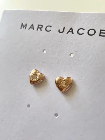 [ 새상품 ] MARC JACOBS 하트 귀걸이 마크제이콥스