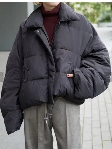크리스찬 와이난츠 다운 자켓