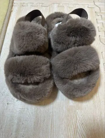 시마무라 복슬복슬 퍼 샌들 브라운 L
