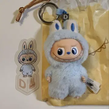 러브러브 LABUBU PIN FOR LOVE 알파벳 D d