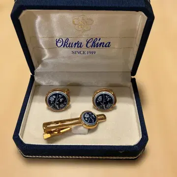 Okura China 커프스 링크와 넥타이핀 세트