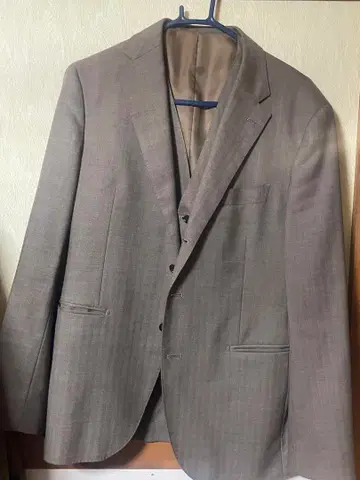 브라운 3피스 수트 브라운 A6