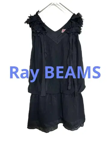 Ray BEAMS 블랙 프릴 리본 포함 슬리브리스 드레스