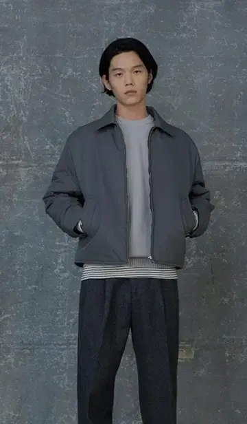 그레이 나일론 자켓