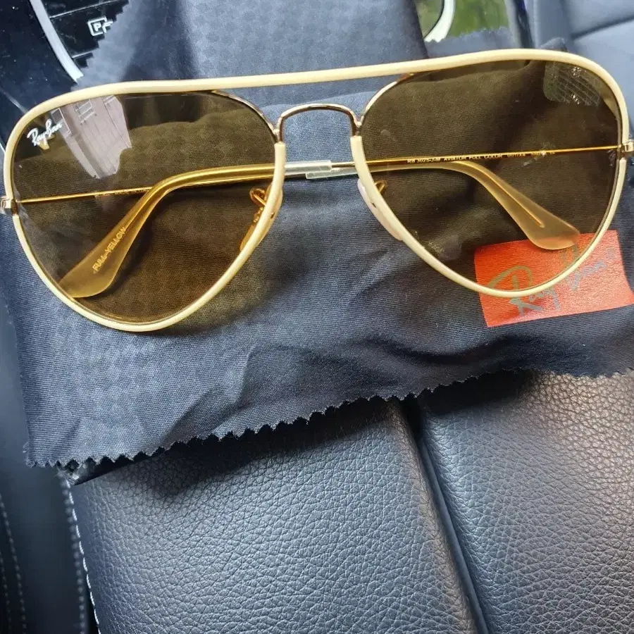 Ray-Ban sunglasses #선글라스,#레이벤 on Bunjang Global Site., image size:900x900