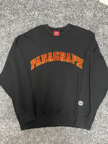 Paragraph P08 블랙 트레이닝복