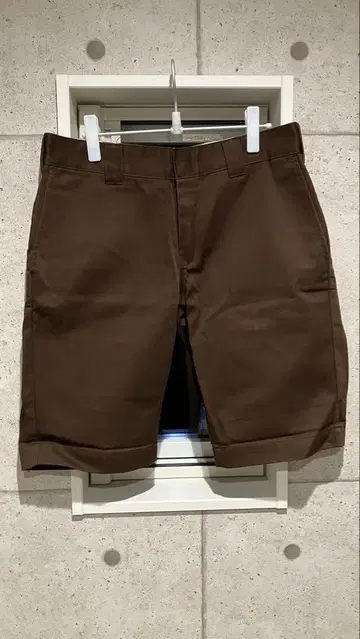Dickies 브라운 숏팬츠 사이즈 34