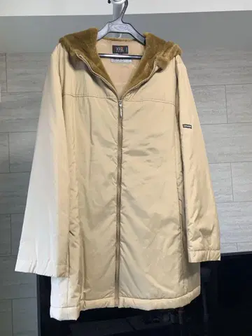 23X SPORT 베이지 후드 부착 아우터