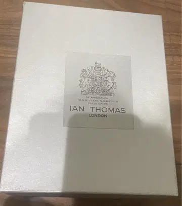 IAN THOMAS 파티백