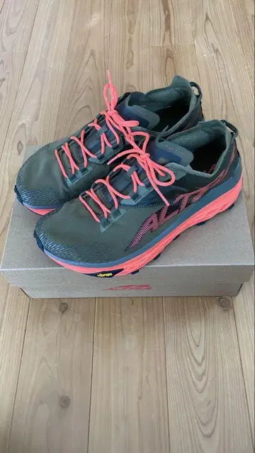 ALTRA MONT BLANC 27.5cm