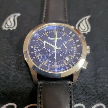 MARGARET HOWELL idea 남성용 크로노그래프 가동품