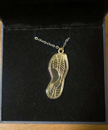 가면라이더 카부토 발자국 목걸이