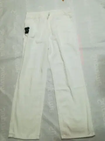화이트 스트레이트 데님