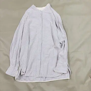 Spick & Span 스탠드 카라 긴팔 스트라이프 블라우스