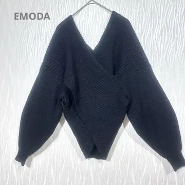EMODA (에모다) 니트 카슈쿨풍 V넥 돌먼 슬리브 블랙