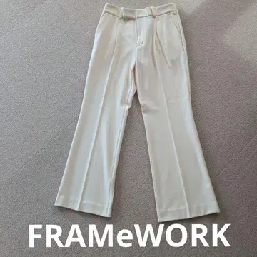 새상품급 FRAMeWORK 화이트 화이트 팬츠 슬랙스 프레임워크