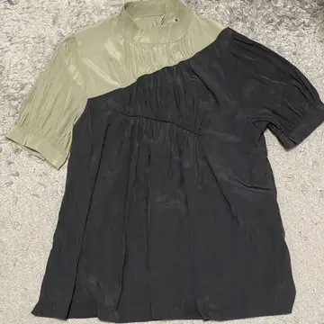 UNITED TOKYO 슬래시 셔링 블라우스 21SS