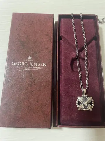 GEORG JENSEN 플라워 모티브 목걸이