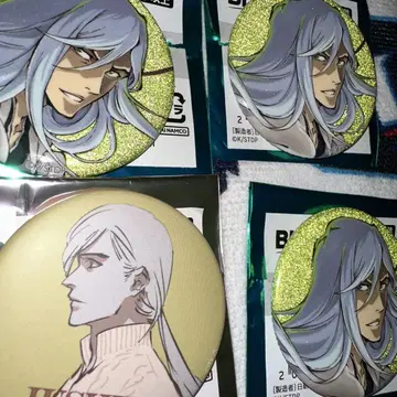 BLEACH WORLD 매트 캔뱃지 글리터 홀로그램 우키타케 토시로