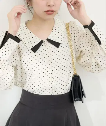 natural couture osono 겹침 카라 배색 블라우스
