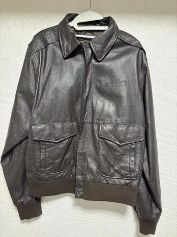 다크 브라운 가죽 자켓
