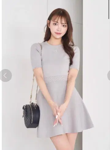 [ 인기 ] 그레이 반팔 니트 원피스